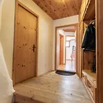 Chasa Curasch Apartamento